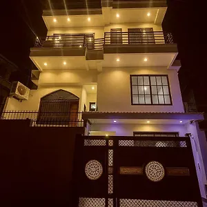 Gauri Paying Hotel Varanasi